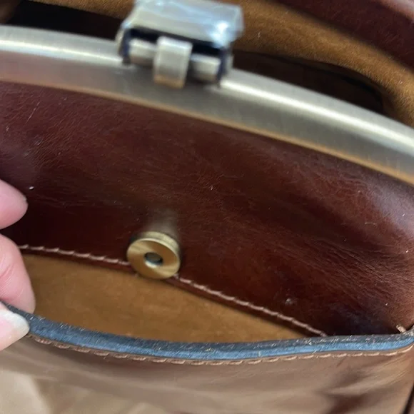 Patricia Nash crossbody - Picture 5 of 9